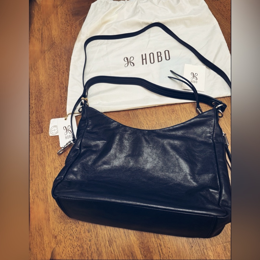 HOBO DELILAH CONVERTIBLE CROSSBODY SHOULDER BAG